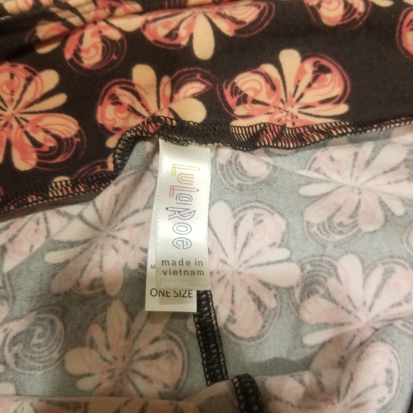 Lularoe floral leggings one size/ fits small - Picture 3 of 3